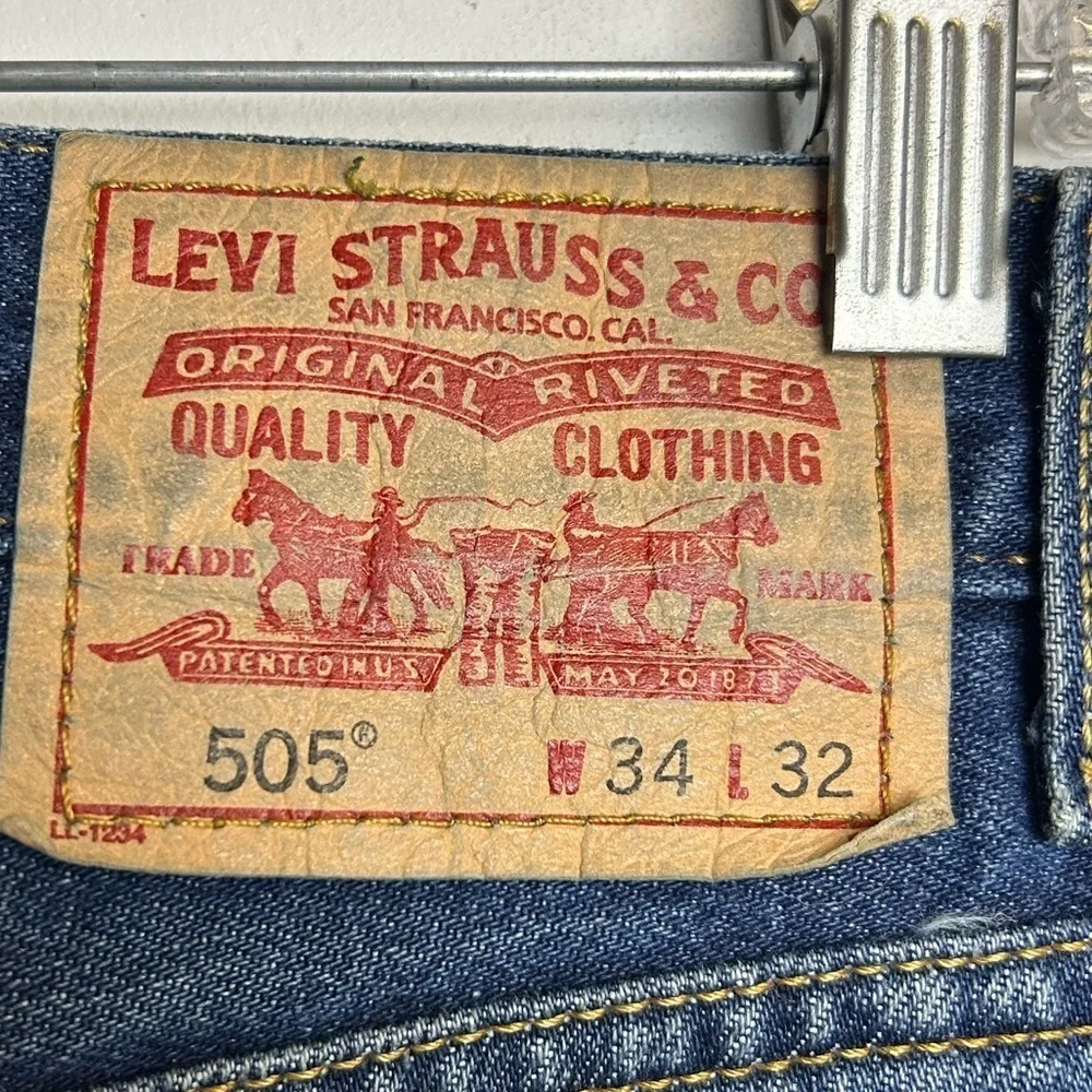 VTG Levi’s 505 Jeans Men’s 34X32 Regular Fit Denim Blue Work‎ Casual Durable